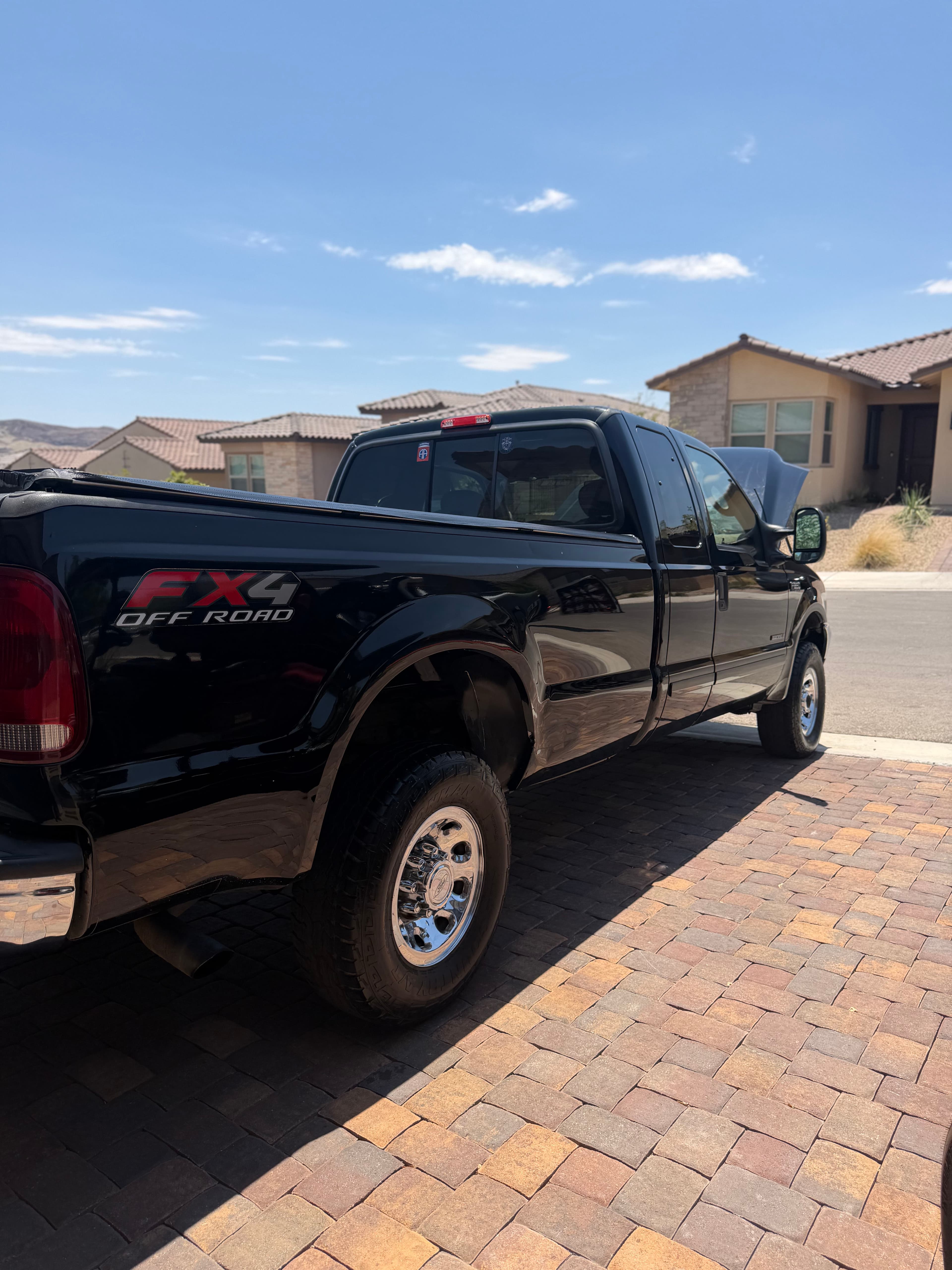 Project 20-Year-Old Ford F-250 Super Duty Cleaned Up Like New image