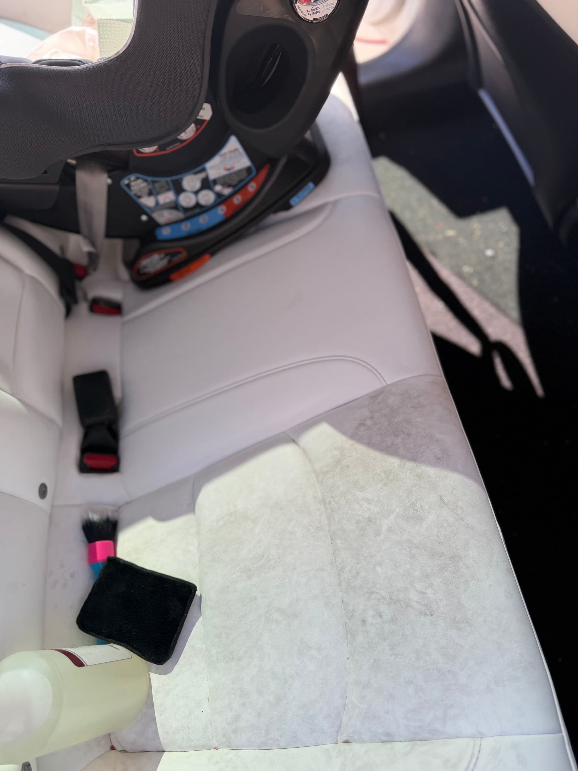 Deep Leather Seat Cleaning That Actually Works image
