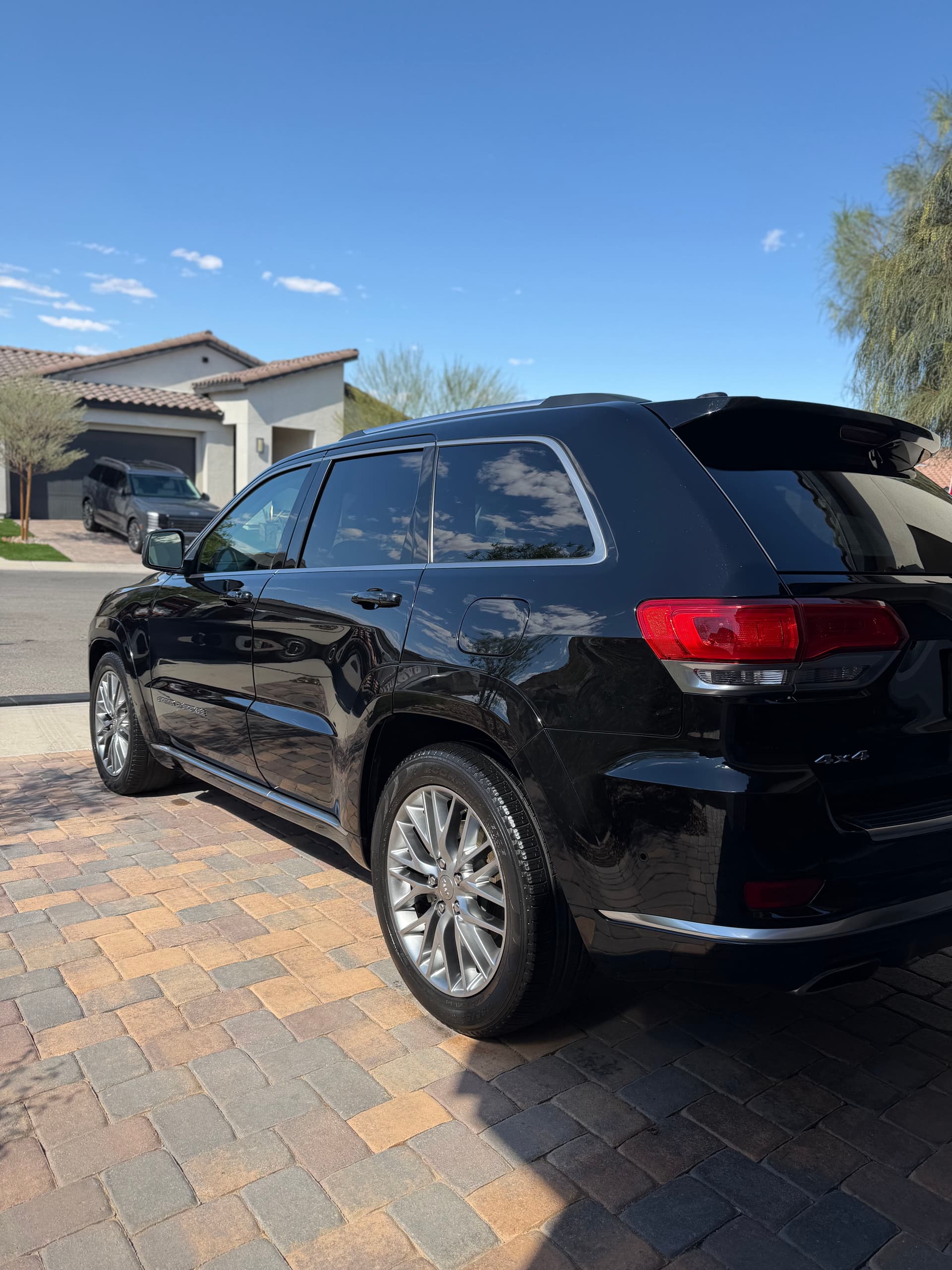 Jeep Grand Cherokee Summit Gets a Full Tier 2 Detail