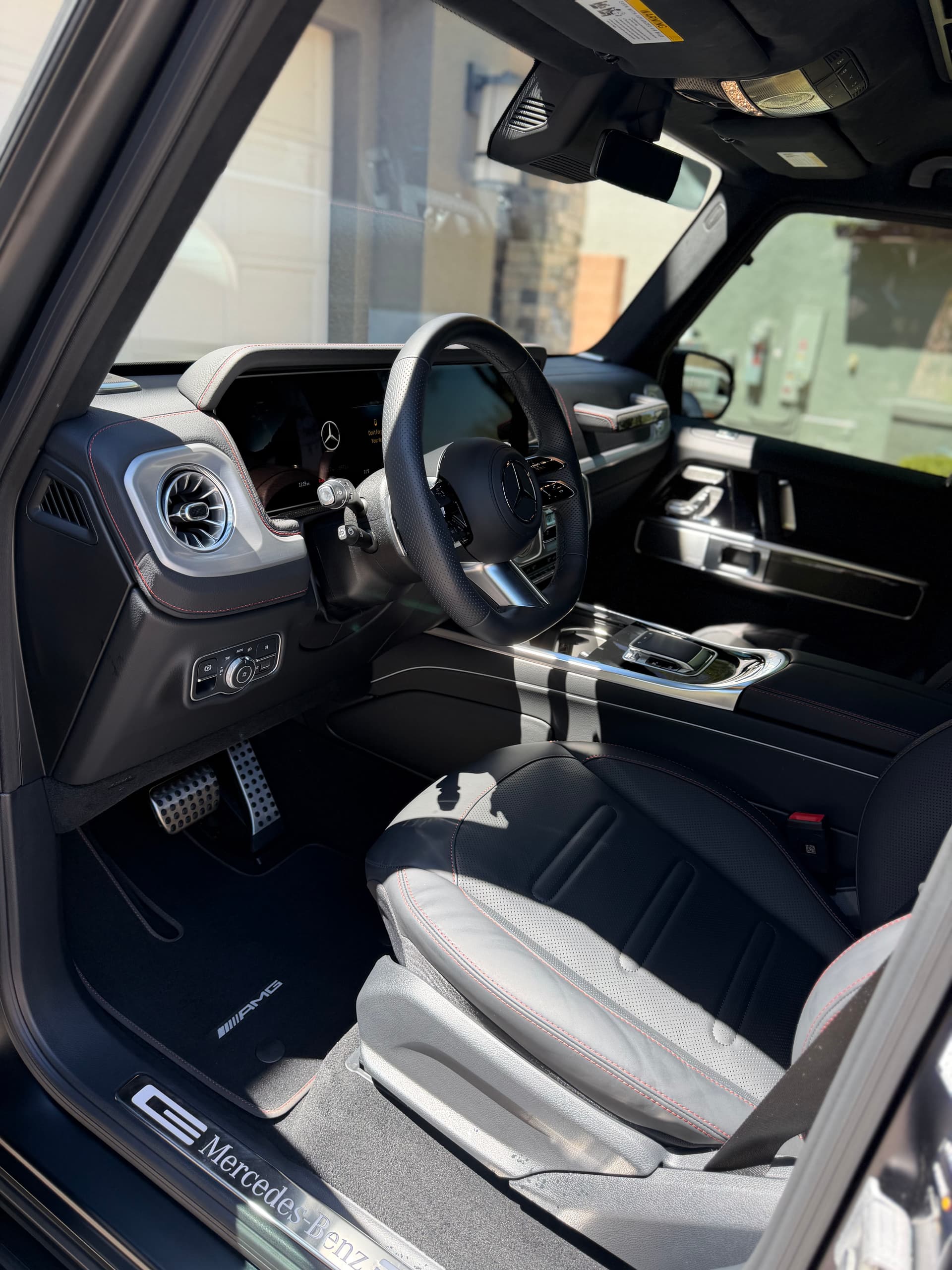 Gallery photos for Full Detail on a Blacked-Out Mercedes G-Wagon: Image #7