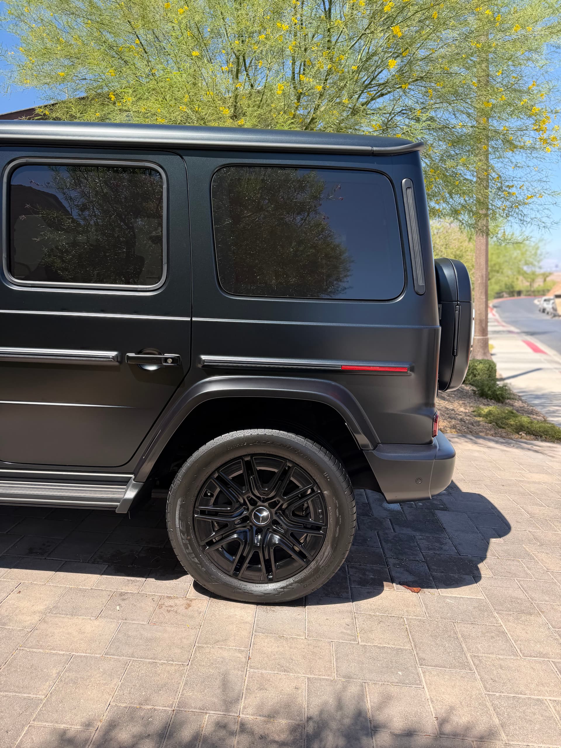 Gallery photos for Full Detail on a Blacked-Out Mercedes G-Wagon: Image #2