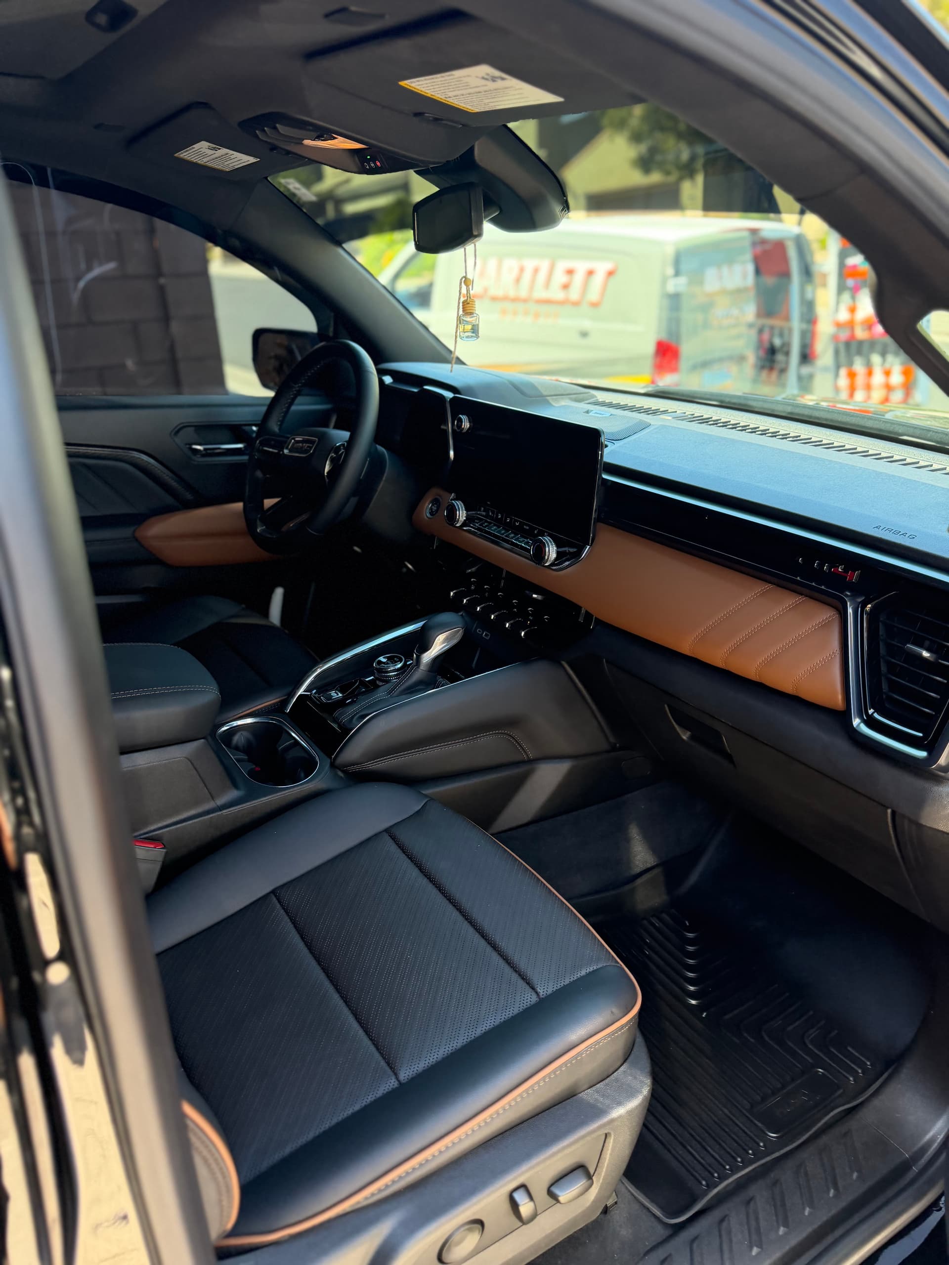 Gallery photos for Full Detail on a Brand New GMC Canyon AT4X: Image #3