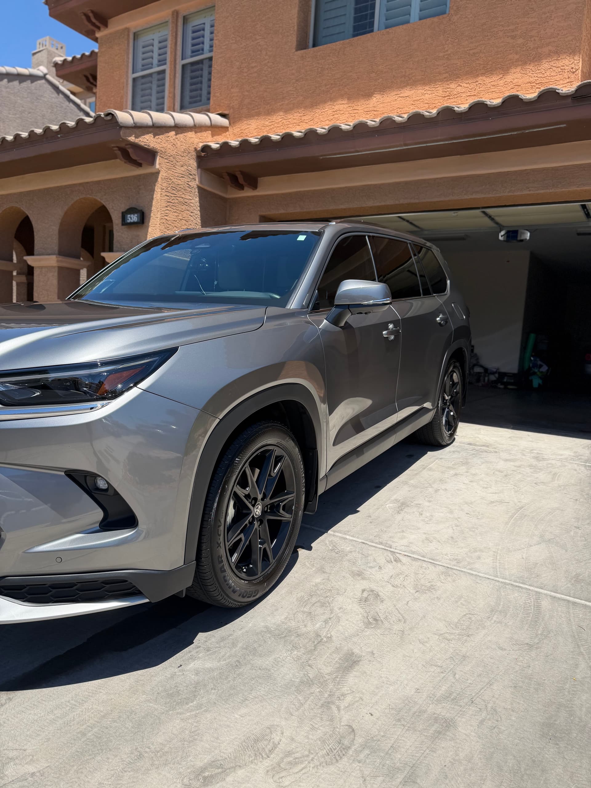 Gallery photos for Las Vegas Toyota SUV Gets Clayed, Sealed and Fully Detailed: Image #4