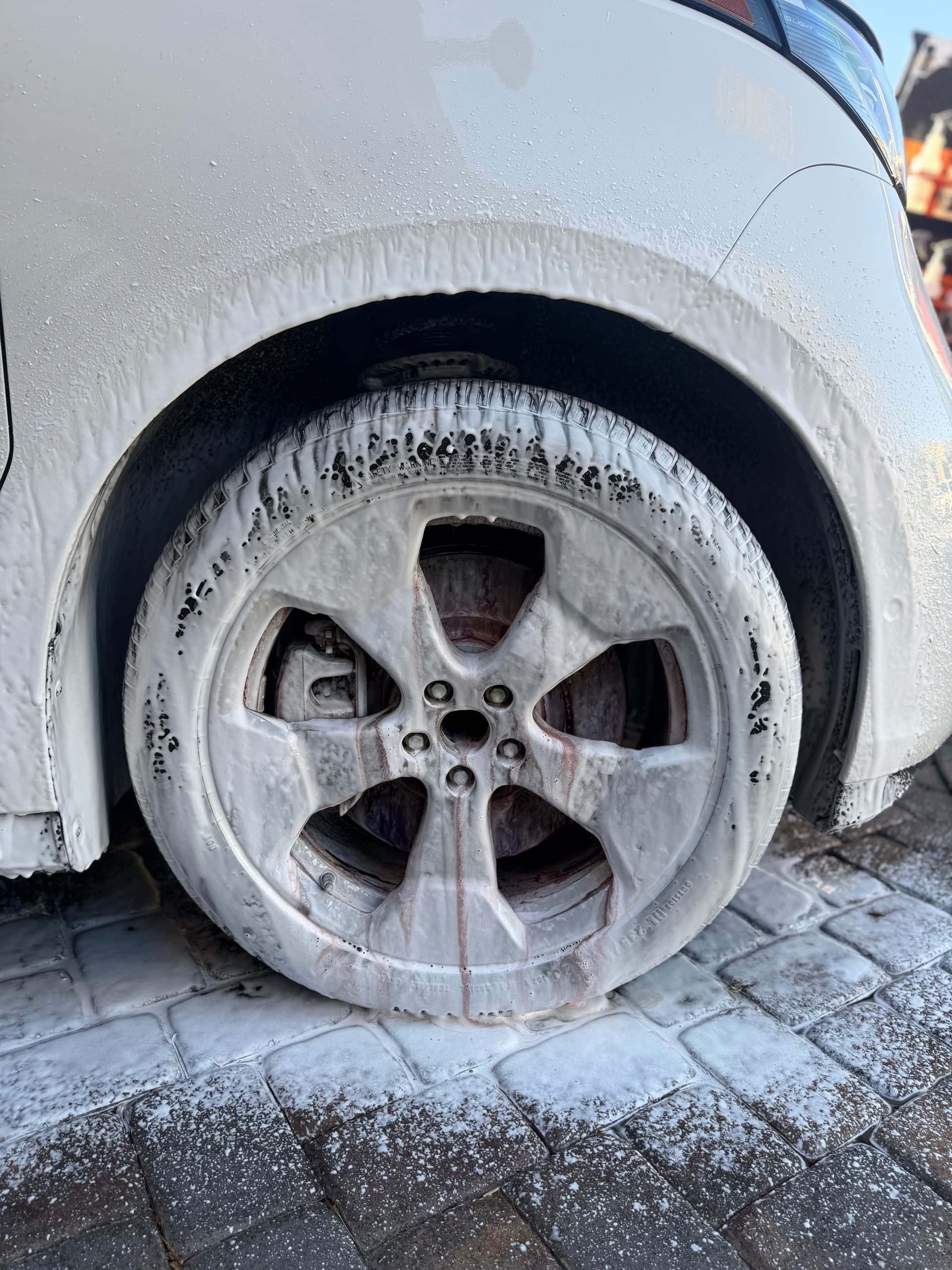 Gallery photos for Brake Dust Doesn't Stand a Chance With a Proper Wheel Clean: Image #1