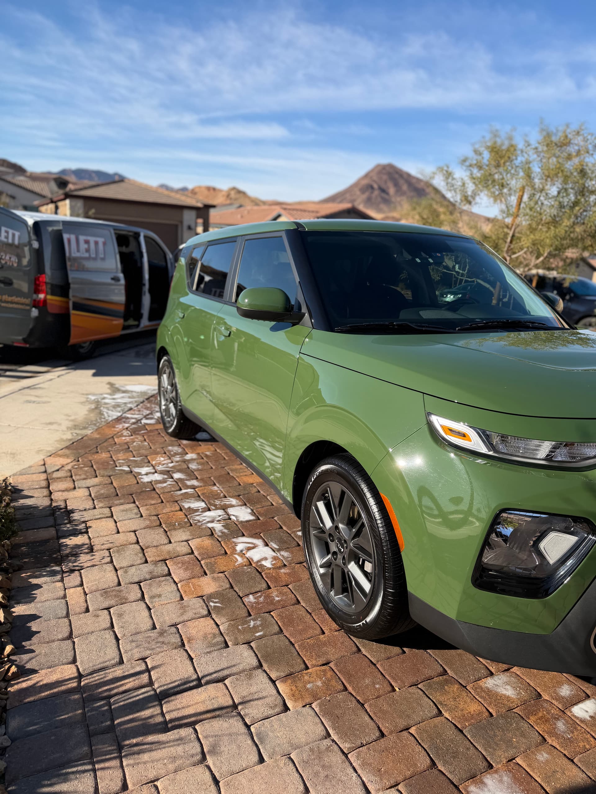 Gallery photos for Full Detail on a Kia Soul Inside and Out: Image #1