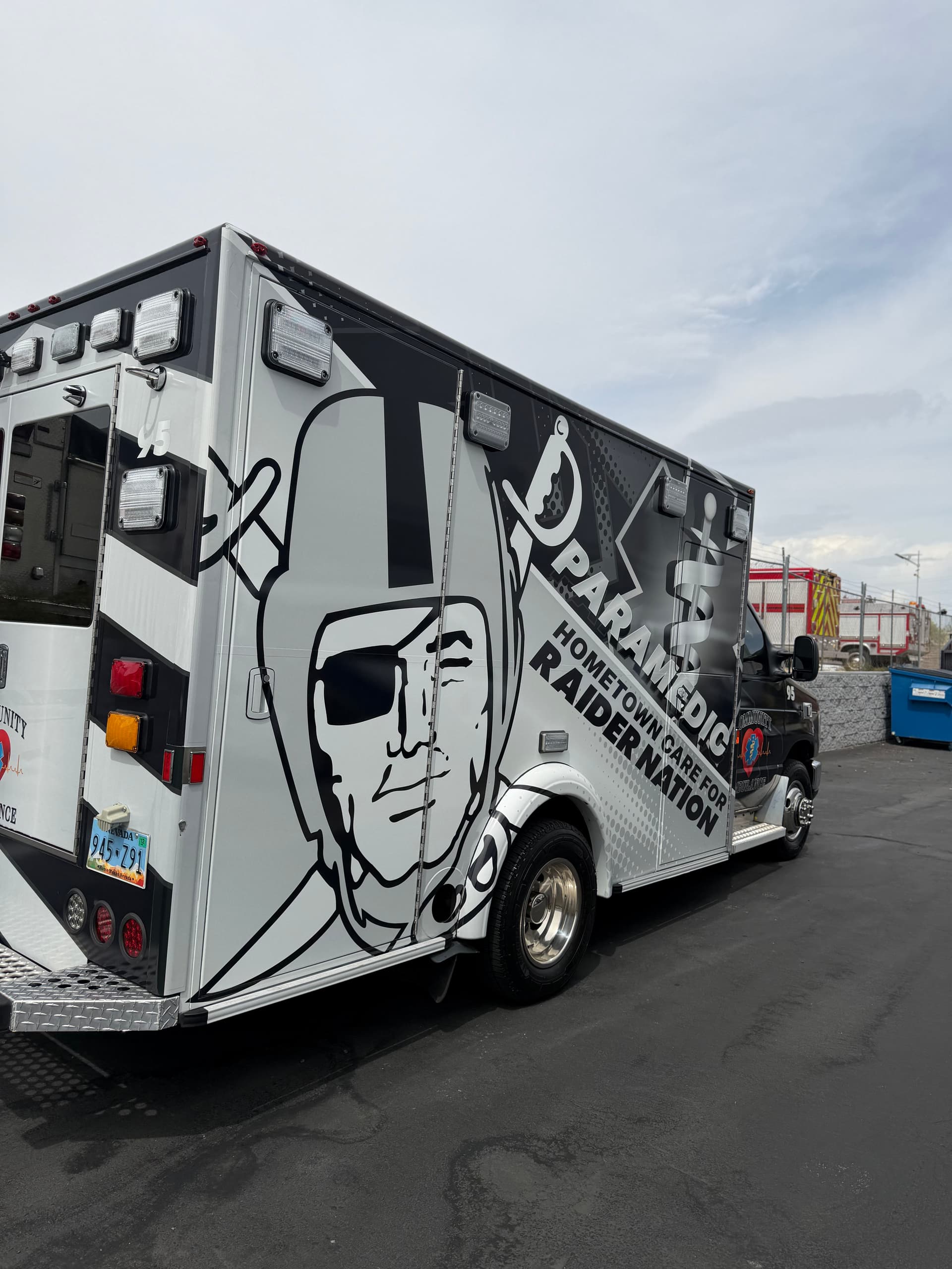 Gallery photos for Raiders Community Ambulance Gets a Full Detail Before Game Day: Image #2