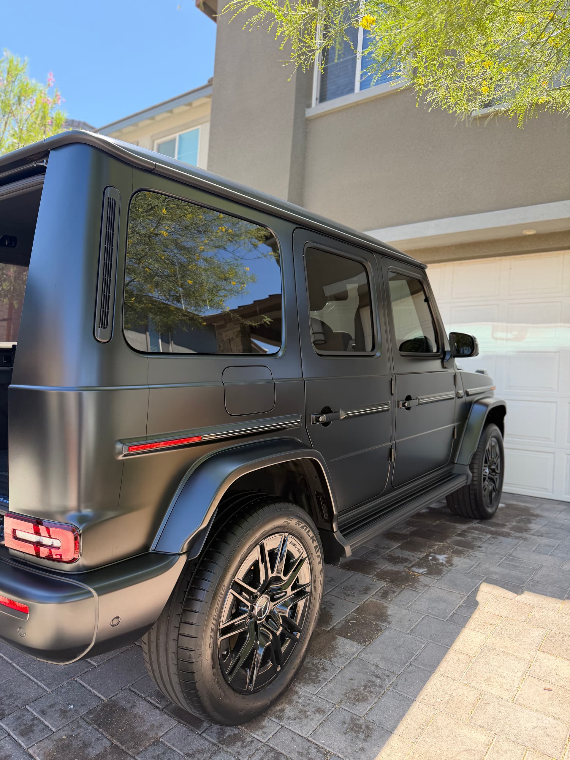 Full Detail on a Blacked-Out Mercedes G-Wagon image