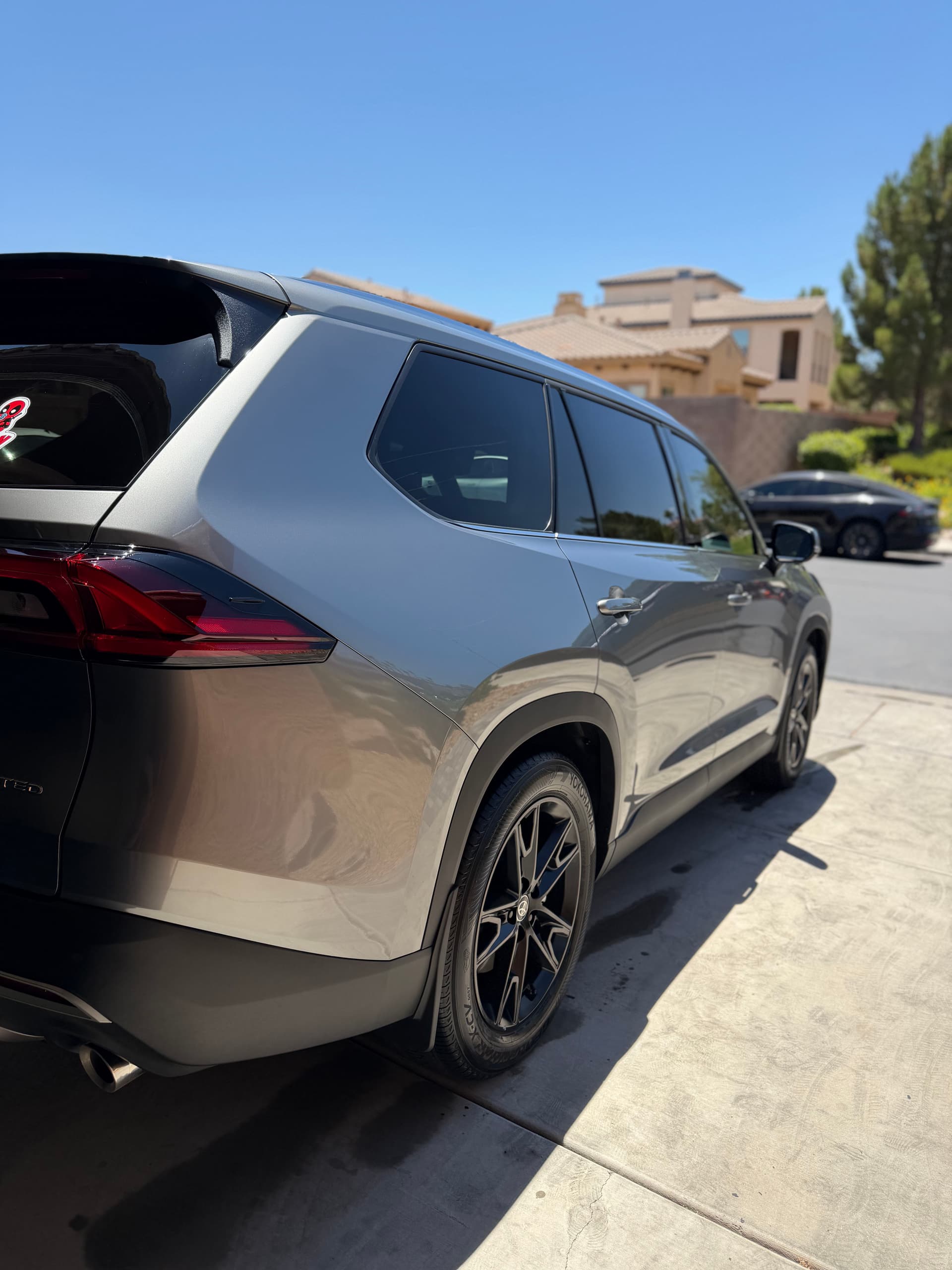 Gallery photos for Las Vegas Toyota SUV Gets Clayed, Sealed and Fully Detailed: Image #3