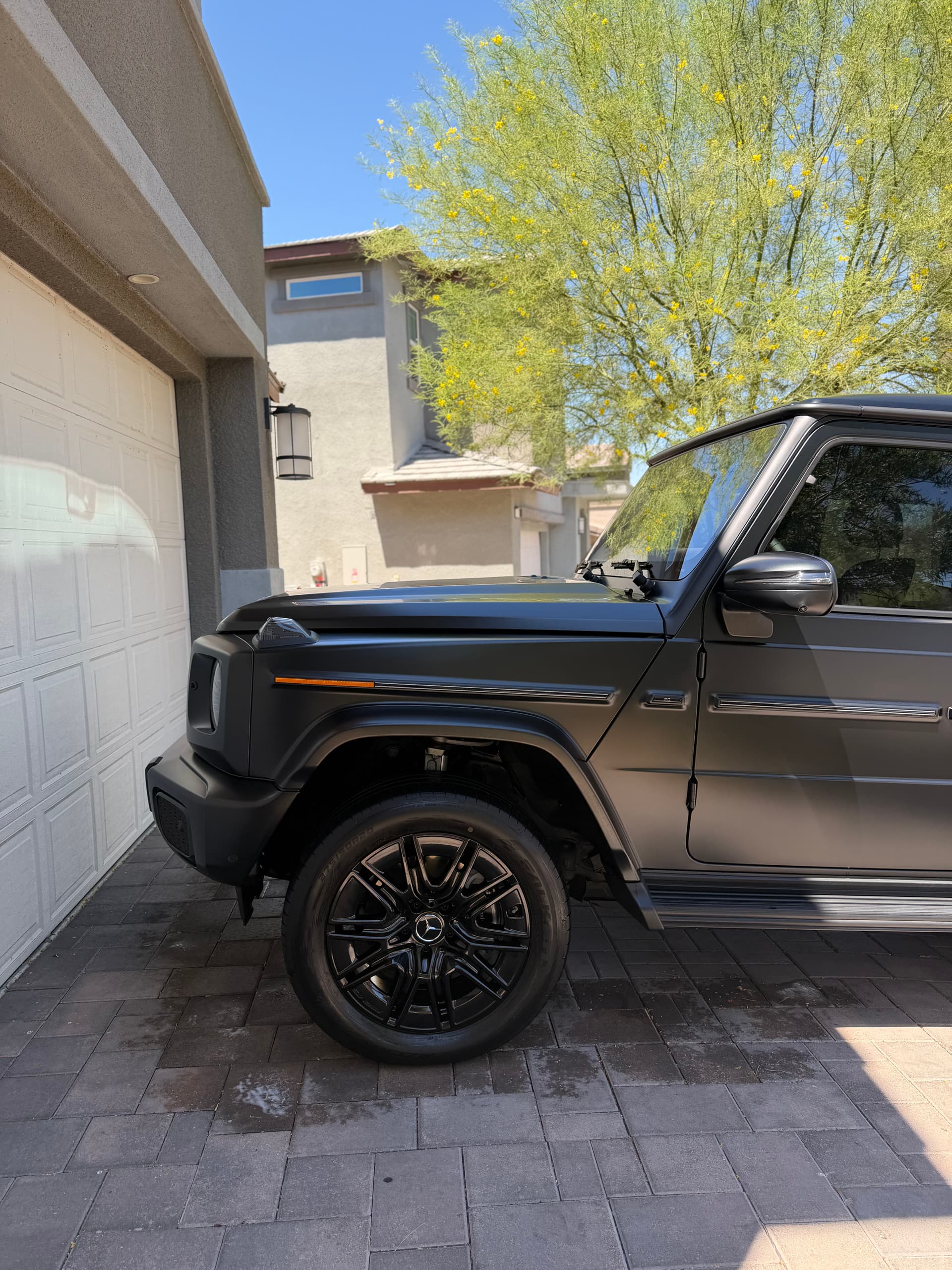 Gallery photos for Full Detail on a Blacked-Out Mercedes G-Wagon: Image #3