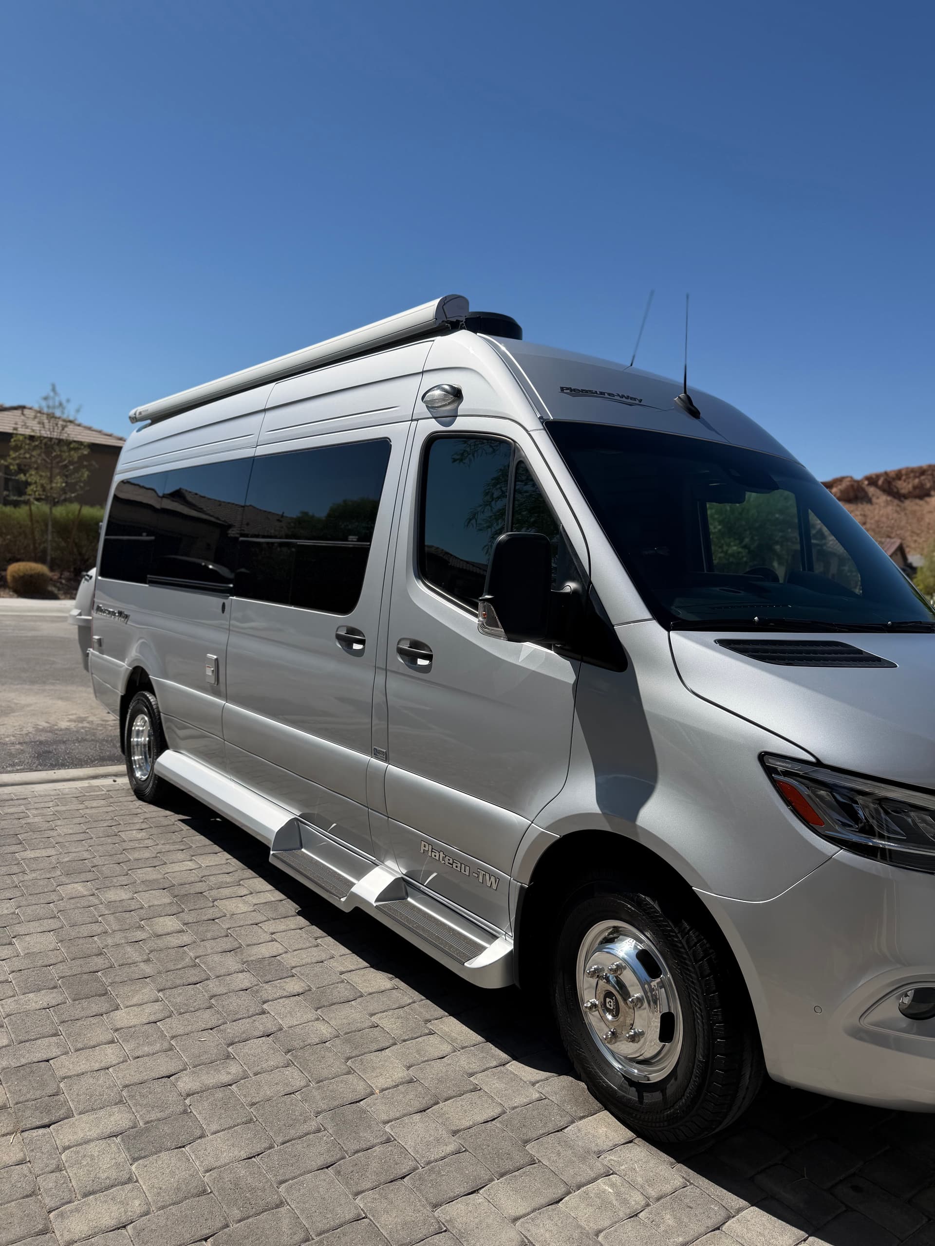 Gallery photos for Camper Van Hand Wash and Ceramic Sealant on a Pleasure-Way Sprinter: Image #4