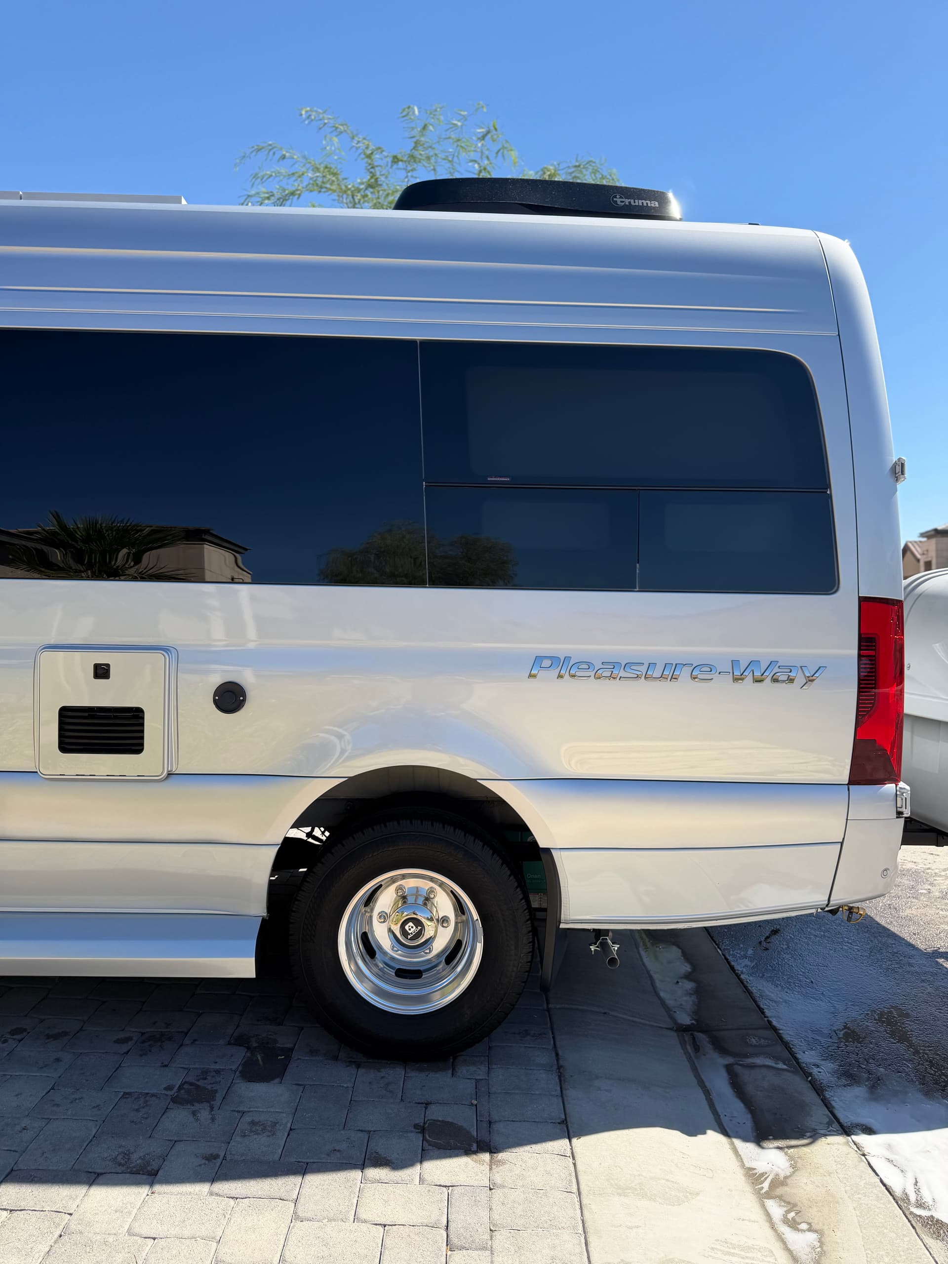 Gallery photos for Camper Van Hand Wash and Ceramic Sealant on a Pleasure-Way Sprinter: Image #7