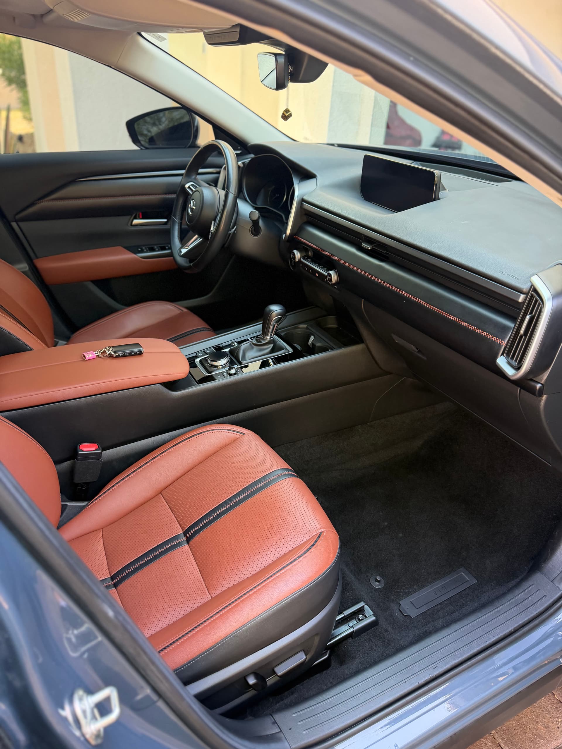 Gallery photos for Mazda CX-90 Hand Wash Wax and Full Detail in Bartlett: Image #5